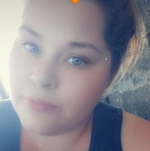 Meet your Posher, Leea